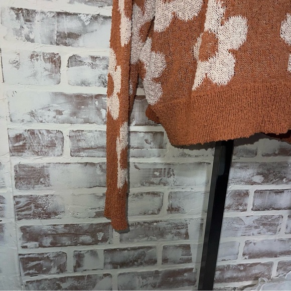 Gili Floral Knit Sweater - burnt orange and Cream NWT medium - Picture 4 of 8